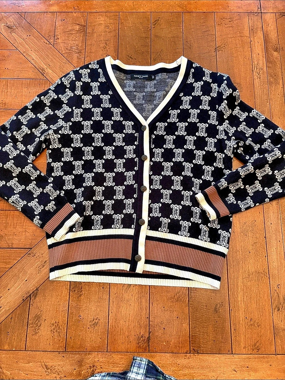 Nancy Yang Patterned Cardigan in Black & White XS Like New